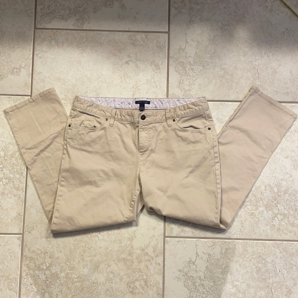 EUC Tommy Hilfiger khakis size 14